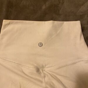 LULU LEMON white biker shorts